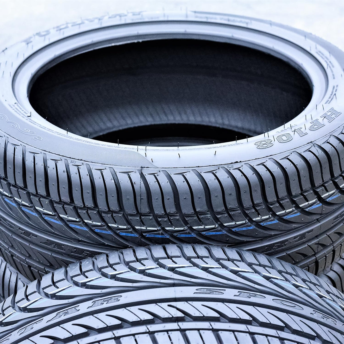 4 All Season 18 inch Tires Y5725